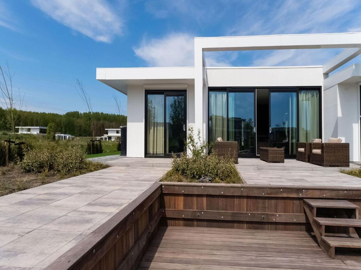 Swanky Villa In Zeewolde With Garden Ngoại thất bức ảnh