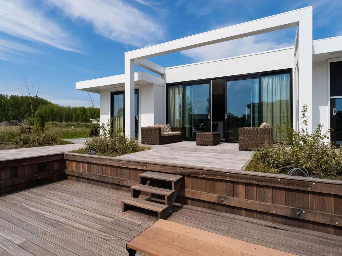 Swanky Villa In Zeewolde With Garden Ngoại thất bức ảnh