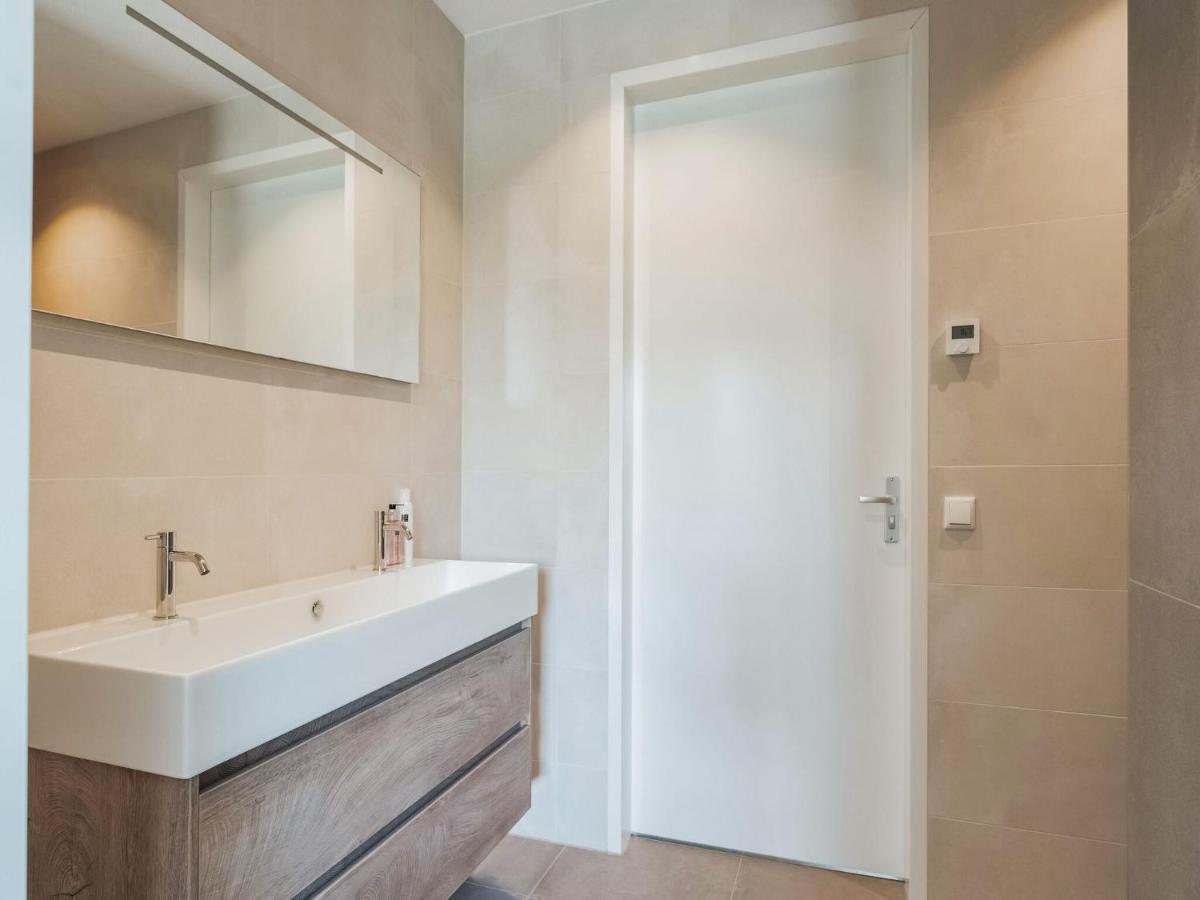 Swanky Villa In Zeewolde With Garden Ngoại thất bức ảnh